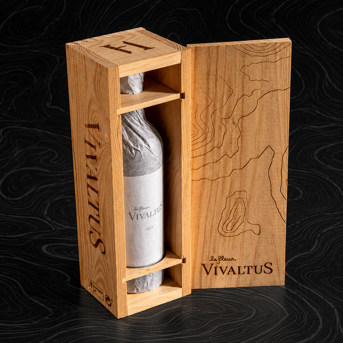 Caja de madera grabada de Vivaltus